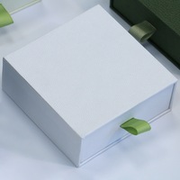 Boîte cadeau à tiroir coulissant avec logo personnalisé en relief, matériaux recyclés, imperméable, haut de gamme