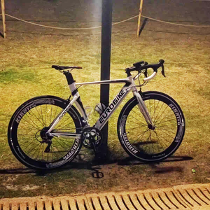 Offre Spéciale hommes femmes mode sport cadre en alliage d'aluminium 700c vélo de route/vélo de route en alliage de haute qualité/nouveau design Chine vélo de route - Product Image 1