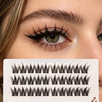Cils de style elfe, créant un maquillage des yeux parfait et exquis. Lash Factory : Vente en gros avec personnalisation disponible.