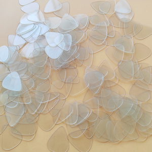 Púa de guitarra <span class=keywords><strong>transparente</strong></span> de 100 piezas para bajo eléctrico acústico y <span class=keywords><strong>ukelele</strong></span> - Product Image 2