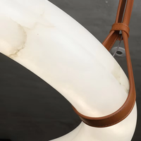 Lustre suspendu en albâtre sur mesure OEM, ensemble de luminaires de luxe en marbre pour salle, hall, salon, hôtel, resort