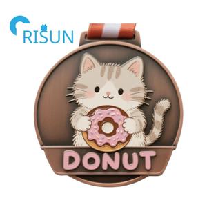 Venta al por mayor <span class=keywords><strong>de</strong></span> esmalte único brillo postre chocolate donuts premio Medalla medallón personalizado donuts donut Dash Run medallas - Product Image 4