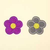 Usine Direct Source Repassage Broderie Tissu Patch DIY Jouet Sac Accessoires En Gros Fleur Puffy Patchs Brodés