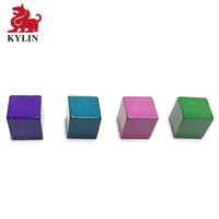 Mini blocs de jeu en métal multicolores personnalisables avec un design durable et écologique pour les jeux de société en famille, emballage en boîte cadeau