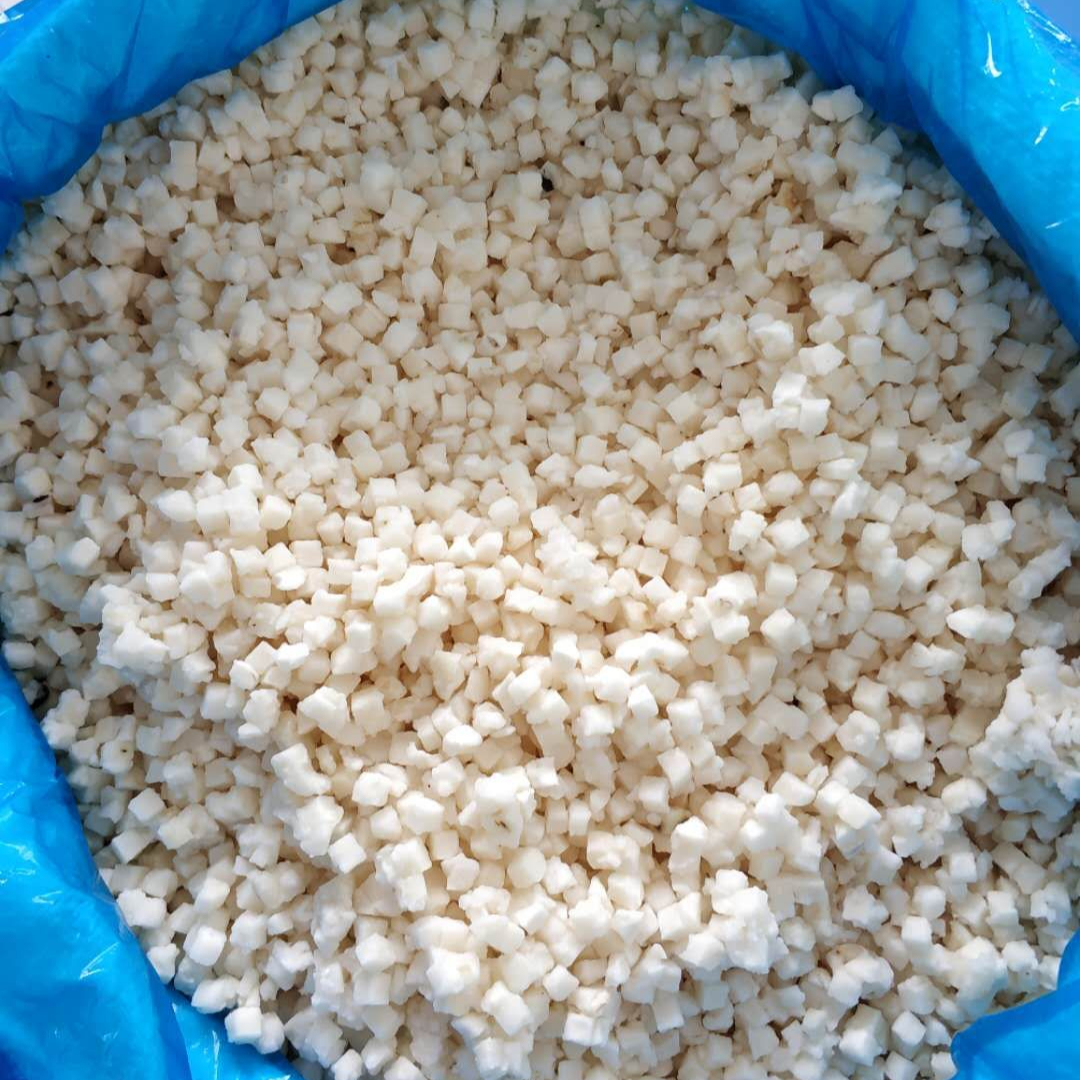 Очищенный замороженный каштан IQF с целыми кубиками