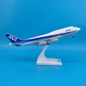 โมเดลเครื่องบิน ANA All <span class=keywords><strong>Nippo</strong></span> Airlines ขนาด 30 ซม. พร้อมไฟ LED โบอิ้ง B747 สเกล 1/250 ทำจากเรซิ่น สำหรับตกแต่งโต๊ะ พร้อมฐานตั้งโชว์ - Product Image 4