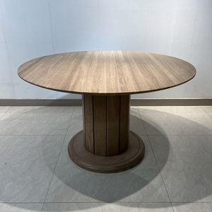 Moderner runder Esstisch aus massivem Holz, anpassbar zum Fabrik preis für Wohn-oder Hotel möbel - Product Image 1