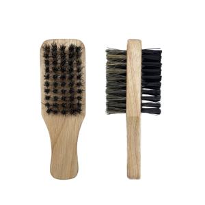 Brosse à barbe double face en poils naturels avec manche en bois pour nettoyer les cheveux coupés et les résidus de coiffure - Product Image 2
