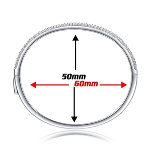 Bracelet Moissanite Moderne en Argent Sterling 925 Boucle Lisse Demi Incrustée Plaqué Or Blanc 18k Bracelet Moissanite - Product Image 6