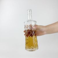 Bouteille de vin cylindrique à col long de 500 ml avec motif en relief