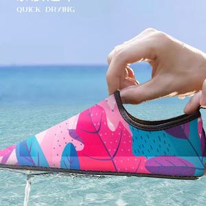 <span class=keywords><strong>Chaussures</strong></span> de plongée en apnée de plage anti-dérapantes pour femmes Chaussettes de natation de yoga à fond souple pour les activités de rivière d'été pour adultes - Product Image 4