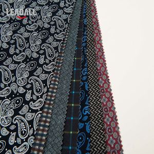 Bordado comprimido debajo del cuello <span class=keywords><strong>Entretela</strong></span> de fieltro calentada no tejida con tacto firme <span class=keywords><strong>para</strong></span> trajes y abrigos - Product Image 5