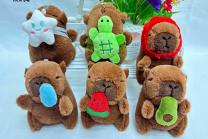 Lindo juguete de peluche colgante de 10cm para niños, animal de peluche suave con diseño de frutas, regalo unisex para bebés de 2 a 4 años - Product Image 1