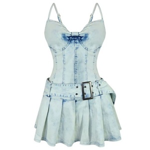 Vestido Casual de Mezclilla para Mujer, Estilo Veraniego, Mini, Bonito, con Cuello Halter en V, Plisado, con Cinturón - Product Image 2