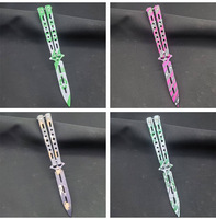 Couteau pliant d'entraînement papillon pas cher en acier inoxydable 3Cr13 non affûté pour le jeu CSGO, le camping et l'usage DIY, OEM disponible