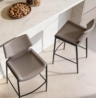 Tabouret de bar moderne en cuir pour usage domestique et extérieur, chaise de comptoir italienne minimaliste de luxe léger, design stable pour bar et réception