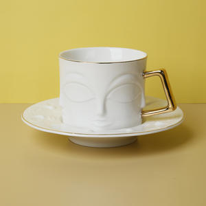 <span class=keywords><strong>Taza</strong></span> de Cerámica con Diseño Creativo de Arte Nórdico en 3D con Asa Dorada, Juego de <span class=keywords><strong>Taza</strong></span> y Platillo de Cerámica de Hueso de China para Café - Product Image 3