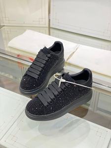 Chaussures de sport décontractées à semelle épaisse avec strass personnalisés de la marque 2026 - Tendance et luxueuses avec fonction de rehaussement - Product Image 2