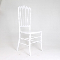 Chaise Napoléon en résine blanche empilable pour événements, hôtels, fêtes et mariages – Vente en gros