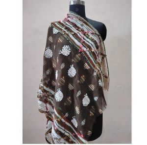 Châle 100% laine mérinos imprimé à la main avec motif brodé, design élégant, texture douce, léger, mode féminine toutes saisons - Product Image 3