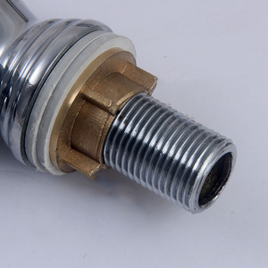 Robinet de cuisine en cuivre à poignée unique 59, monté sur comptoir, rotatif, style traditionnel - Product Image 2