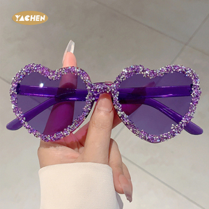 Yachen nouveauté lunettes de soleil en cristal étincelant en forme de coeur lunettes de fête pour femmes filles lunettes de fête - Product Image 3