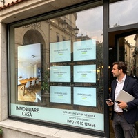 Afficheur numérique tactile HD multilingue de 15,6 à 55 pouces pour la publicité en vitrine des agents immobiliers