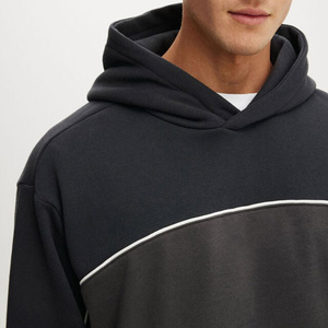 Sweat à capuche ample avec doublure réfléchissante personnalisée, poche kangourou sur le devant, bordures et ourlet côtelés, coupe courte, sweat à capuche de survêtement graphique - Product Image 5