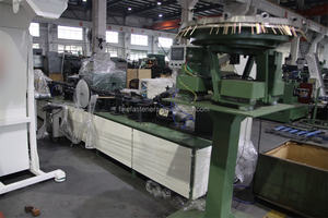 Máquina de fabricación de uñas de hoja de papel con brazo robótico Tamaño de uñas de 3,33mm - Product Image 5