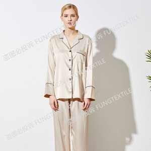 Fung 6001 Ingrosso di Fabbrica <span class=keywords><strong>Pigiama</strong></span> <span class=keywords><strong>Lungo</strong></span> da Donna <span class=keywords><strong>in</strong></span> <span class=keywords><strong>Raso</strong></span> Regalo per Sposa e Damigelle - Product Image 2