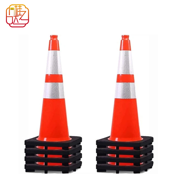 High Visibility Reflective  PVC Traffic Road Cone with Black Base Safety Cone for Road Construction Parking 40/70/90cm