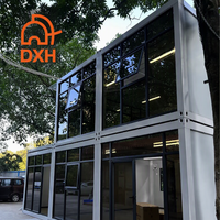 Maison conteneur modulaire préfabriquée personnalisée à panneaux sandwich 20ft 40ft pour camp de travail, logement de travailleurs, école, bureau, salon