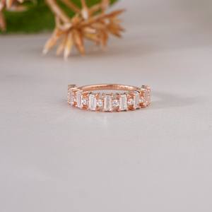 Bague éternité en diamant baguette or rose, bijoux élégants pour femmes, bande de luxe pour fiançailles, mariage, anniversaire, usage quotidien - Product Image 1