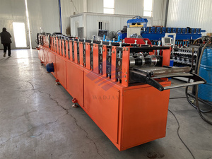 Rouleau de tuyau de descente carré en métal entièrement automatique personnalisable en usine formant la machine noyau de moteur de roulement de pignon de tuile en acier coloré - Product Image 4