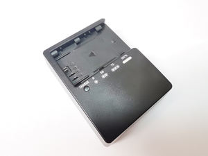 LC-E6E LC-E6 <span class=keywords><strong>Chargeur</strong></span> pour Canon LP-E6 LP-E6N LP-E6NH Batterie EOS 70D 60D 5D Mark III 5D Mark IV 5DSR 6D MARK II 60D 80D 7D R5 R6 - Product Image 4