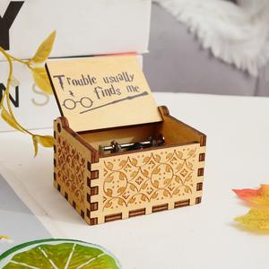 Mecanismo de Caja de Música de Manivela, Canción Clásica de Madera, Logotipo Personalizado Grabado, Regalo de <span class=keywords><strong>Cumpleaños</strong></span> <span class=keywords><strong>para</strong></span> Niños y Adultos, Decoración del Hogar - Product Image 5