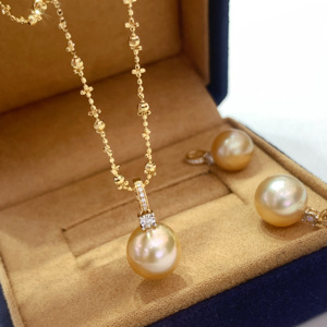Cierre Multiusos Abierto de Oro Sólido de 18K con Acabado Espejo Brillante, Adornado con Diamantes Transparentes y Brillantes para Incrustaciones de Perlas Personalizadas - Product Image 5
