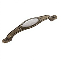Poignées de meuble en zinc massif bronze antique, avec incrustation en porcelaine craquelée motif clé grecque, tirants de tiroir, quincaillerie vintage style ferme