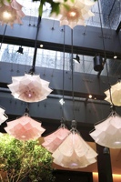 Lustre suspendu dynamique Fleur de Lotus, éclairage haut et bas, avec fleurs mécaniques, pour une ambiance lumineuse et décorative