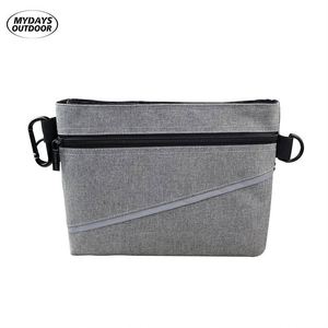 Échantillon gratuit : 2 façons de porter la pochette d'entraînement pour chien avec sangle d'épaule et sangle de taille, pratique pour l'entraînement canin - Product Image 4