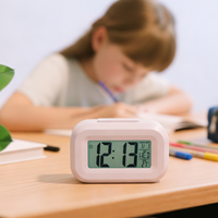 Horloge de table numérique intelligente LCD à piles, mini-réveil électronique pour enfants avec affichage de la température, calendrier hebdomadaire, minuteurs, date et fonction snooze
