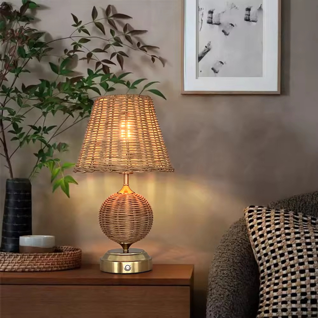 Rechargeable Rattan Table Lamp Custom Lampe De Table Rattan Weave Lampshade Classic Design for Wedding Restaurant Table Lighting