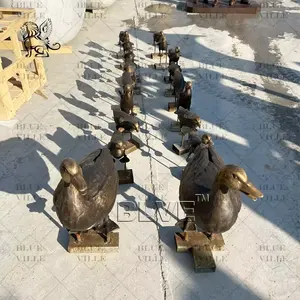 BLVE açık havuz dekorasyon Metal zanaat döküm pirinç bakır hayvanlar heykeli bronz soyut ördek aile heykel