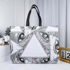 Sacs de shopping pour vêtements sur mesure de haute qualité, imperméables, élégants et durables - Product Image 5