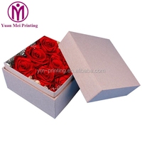 Emballage de luxe pour roses en carton biodégradable, personnalisé, avec estampage UV, laminage mat/brillant, gaufrage, vente en gros