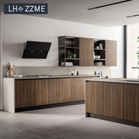 Ensemble de meubles de cuisine contemporains de haute qualité en MDF avec évier et îlot central, plan de travail en marbre, résistant à l'humidité, pour villa