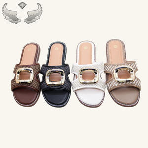 Pantoufles et <span class=keywords><strong>sandales</strong></span> d'été de haute qualité pour femmes, chaussures d'été légères et respirantes à la mode pour femmes, à fond plat - Product Image 1