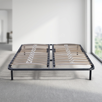 Sommier de lit king size en métal pratique pour la maison avec larges lattes en bois courbé pour un soutien uniforme du matelas king size