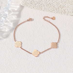 Gelang Perhiasan Klasik Fashion Baja Anti Karat Berlapis Emas 18K dengan Ukiran Ayatul Kursi Arab Islam, Grosir untuk Pria dan Wanita - Product Image 3