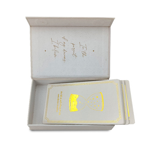 Tarjetas de afirmación de lámina de oro de lujo Premium, regalo de papel estampado de empoderamiento de mujeres personalizado para inspirar confianza - Product Image 1